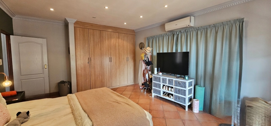  Bedroom Property for Sale in Meerhof North West